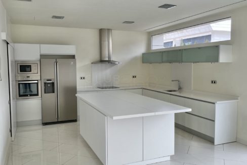 LAGOS2-V770010
